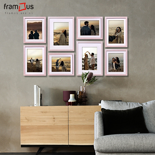Wall of 8 Frames - WO8F02 - 2005